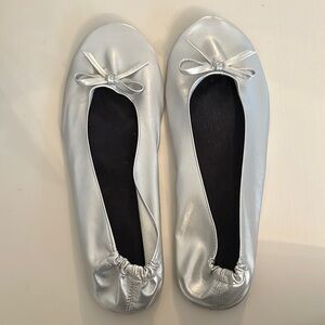 Silver and Black Flexible Flats with Bow Detail